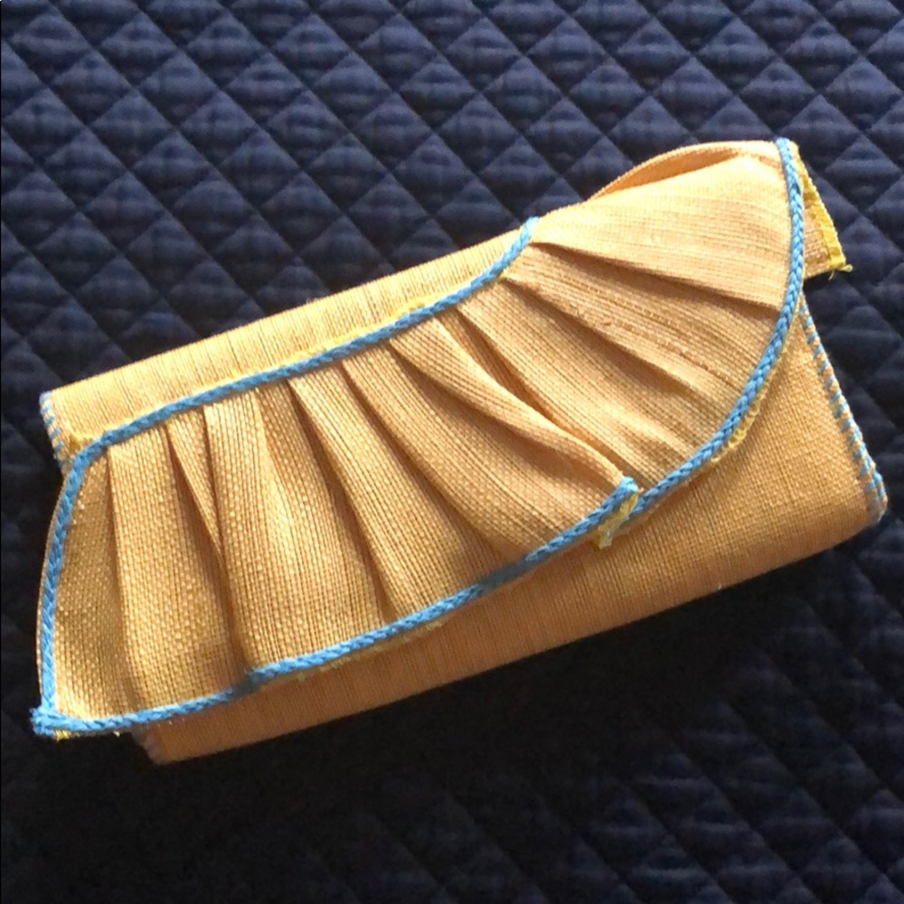 Beautiful straw Ruffle Clutch